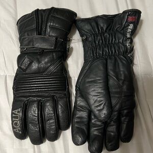Aqua Black Men's Gloves